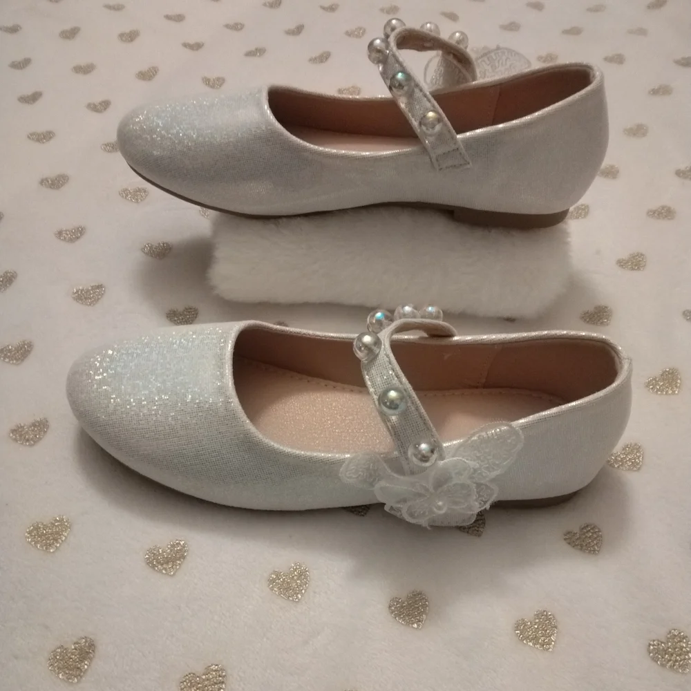 10/$40 *NWOT* SHEIN Girl's Dress Shoes with Pearl Accents